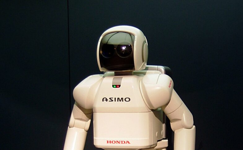 Robo ASIMO da Honda exemplo de robotica e inteligencia artificial avancada